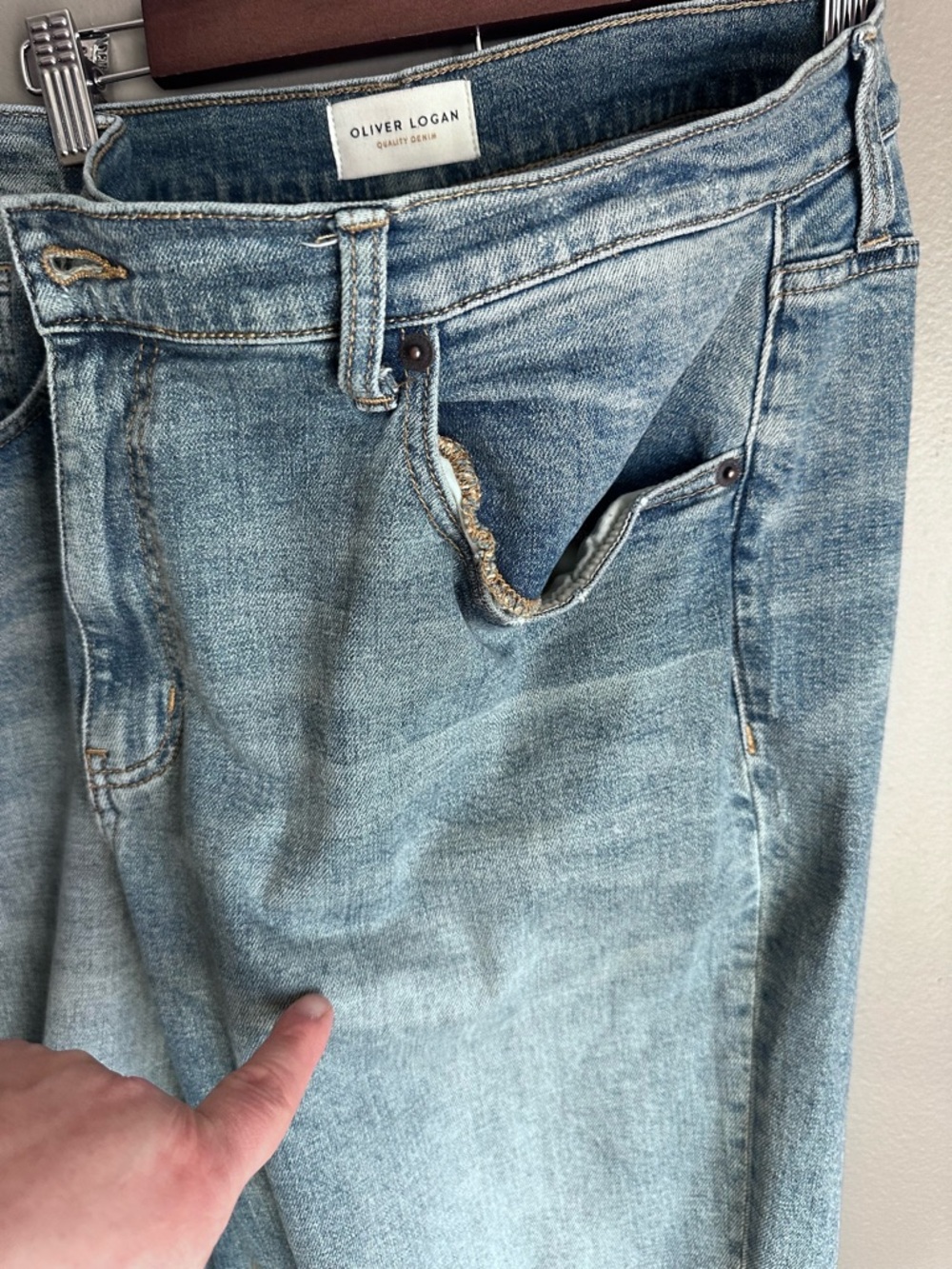 Women’s Relaxed Boyfriend Jeans - Picture 10 of 12
